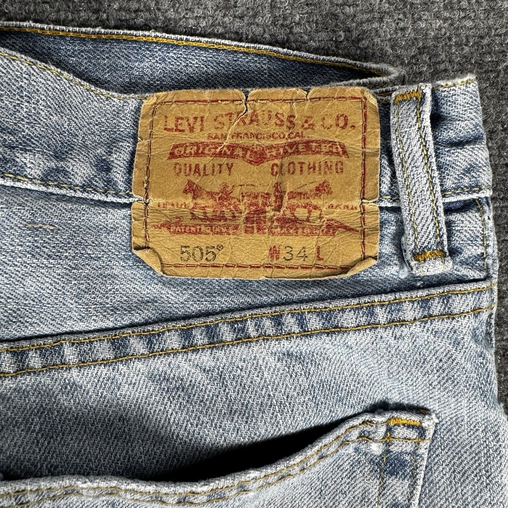 Vintage Levi's 505 Distressed Denim Shorts 34 Light Wash Jorts Streetwear Y2K - Picture 2 of 10